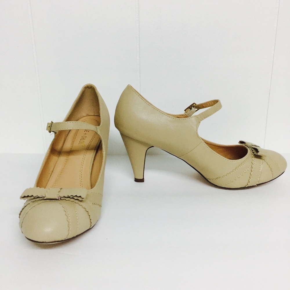 Size 10 Tan Retro Pinup Mary Jane Heels Classics